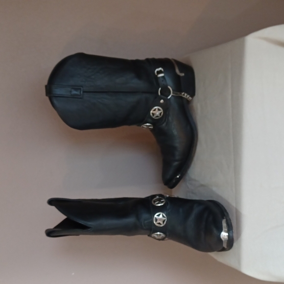 Mens BLACK 11D COWBOY BOOTS WITH CHAINS USED
